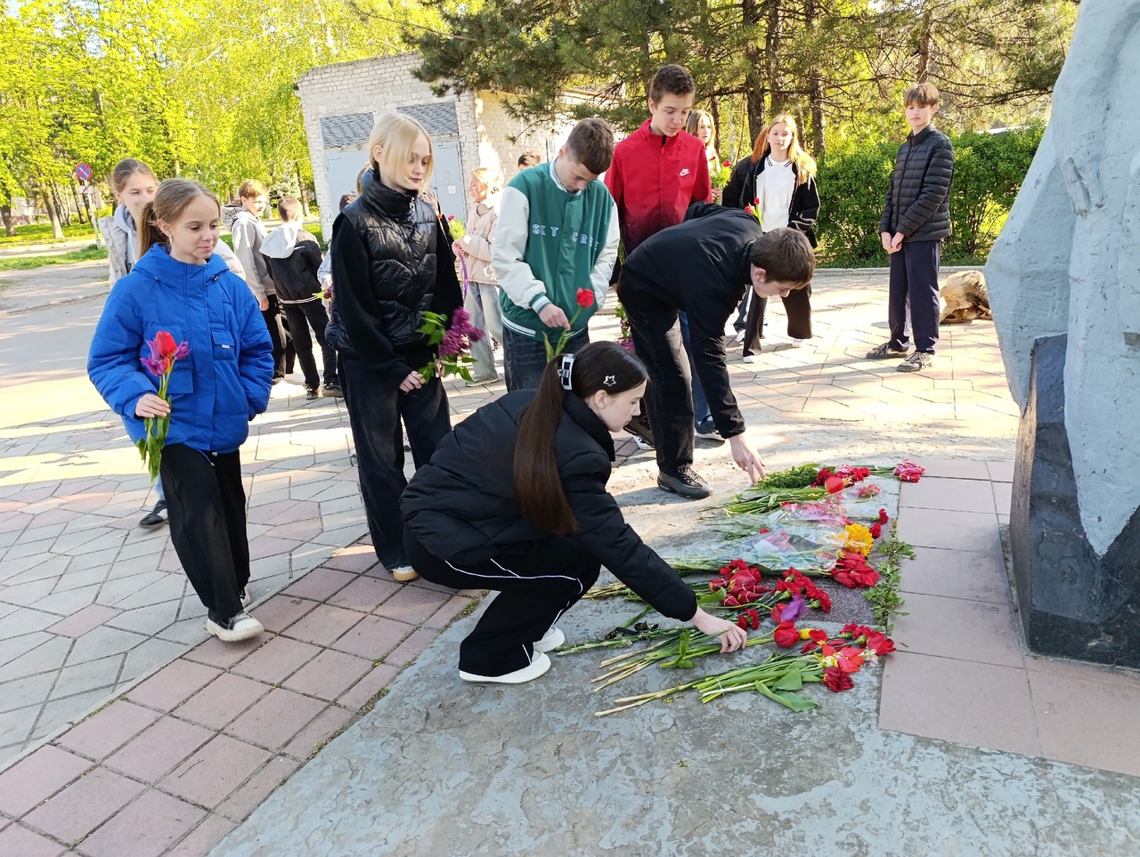 Участие в памятной акции.